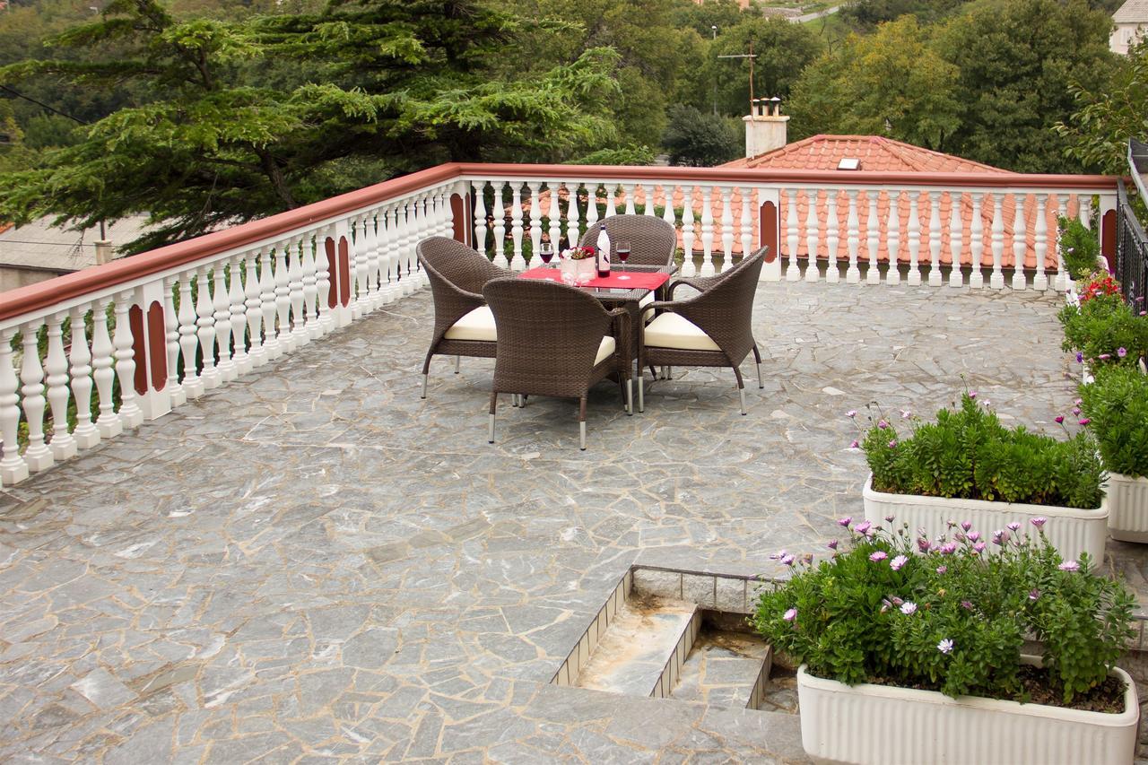 Apartments Marijana Senj  Luaran gambar