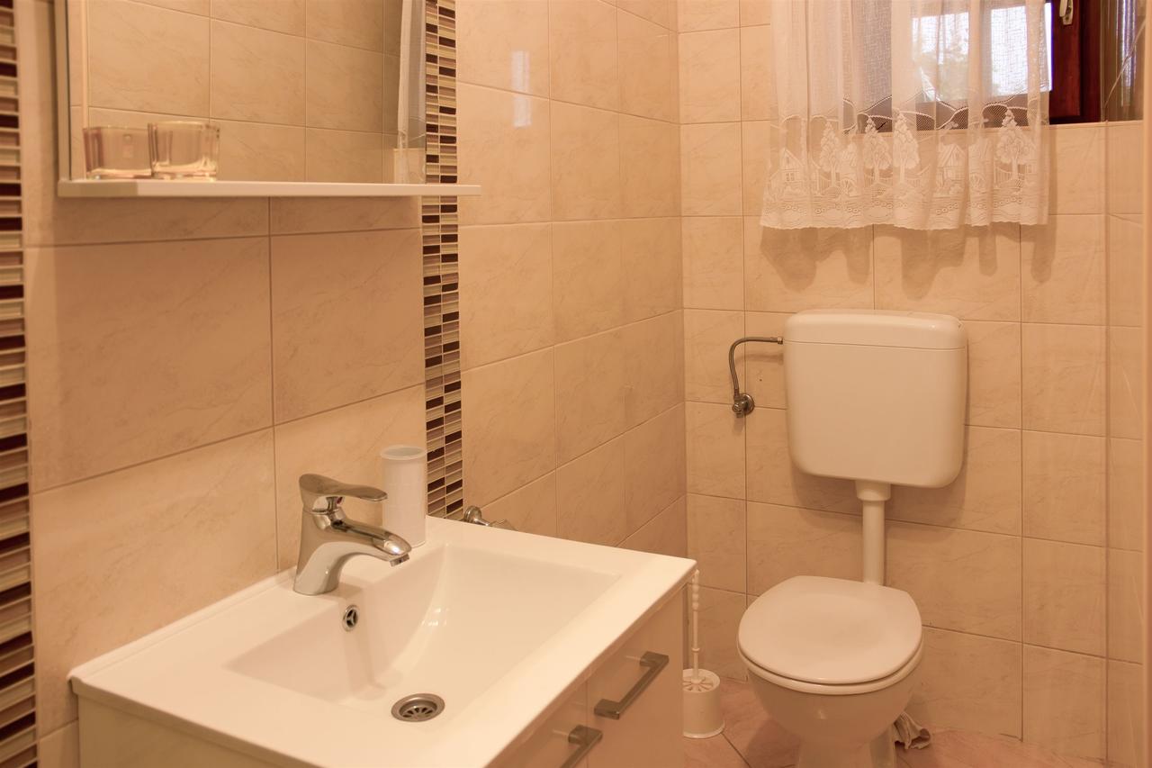 Apartments Marijana Senj  Luaran gambar
