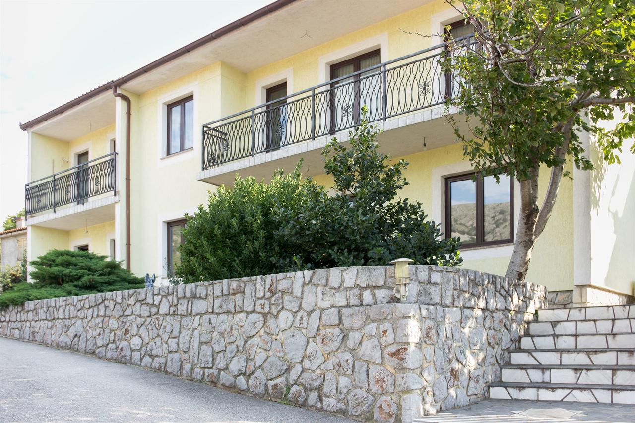 Apartments Marijana Senj  Luaran gambar