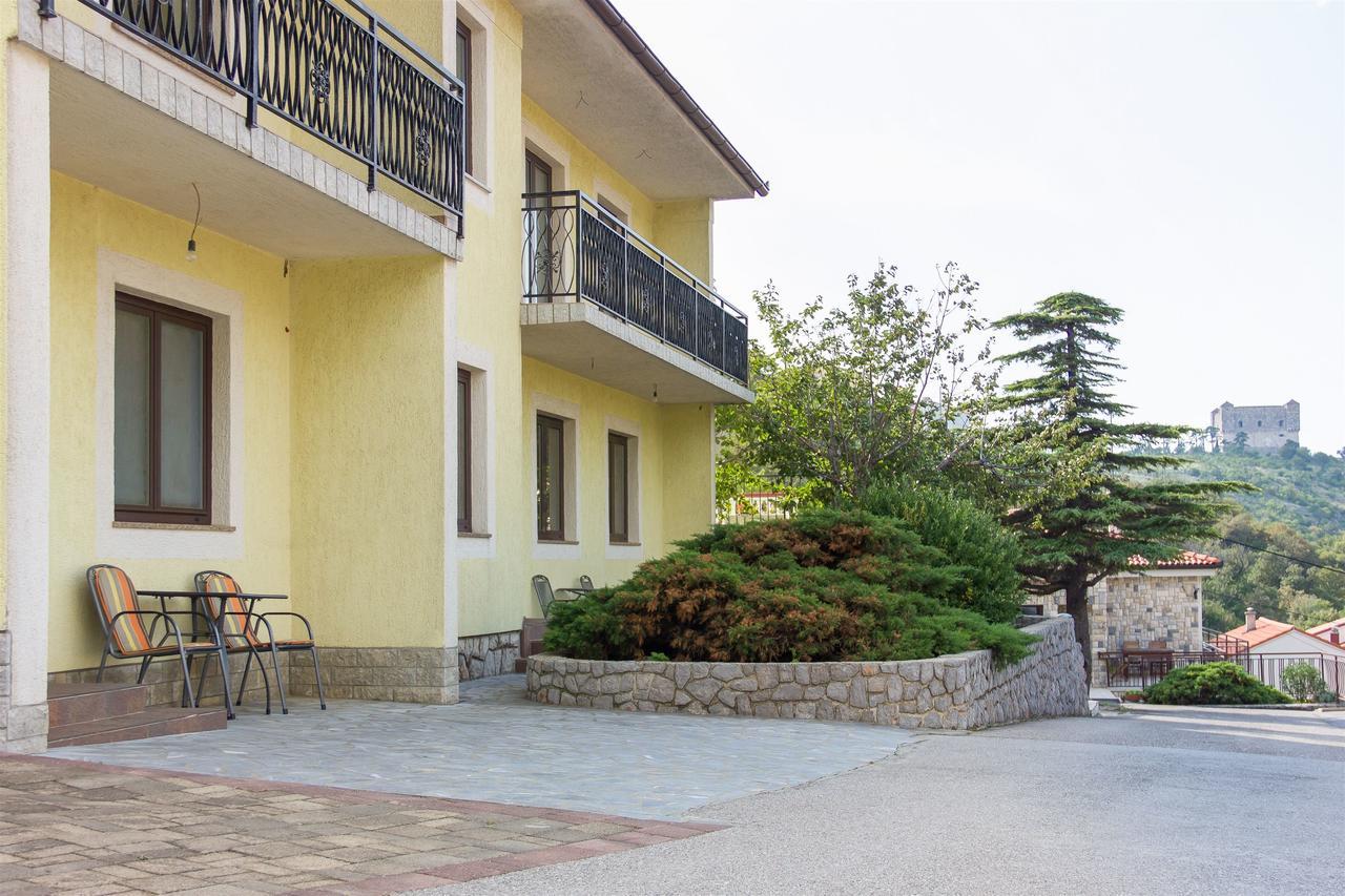 Apartments Marijana Senj  Luaran gambar
