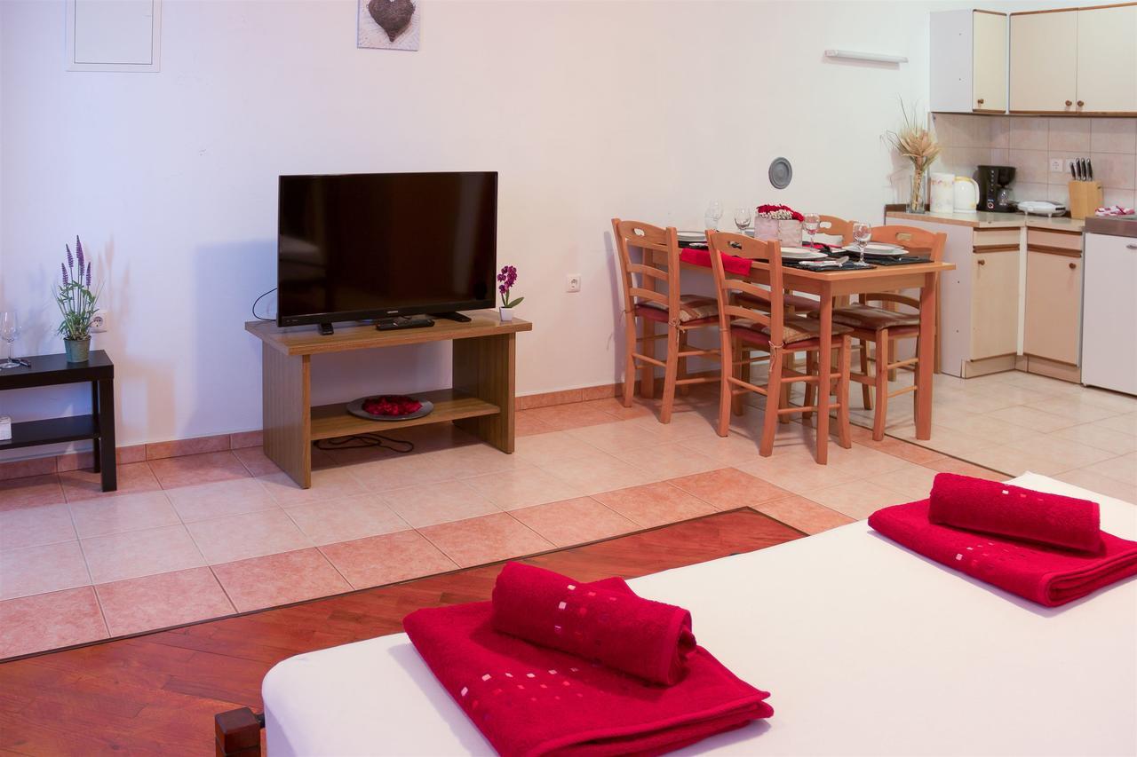 Apartments Marijana Senj  Luaran gambar