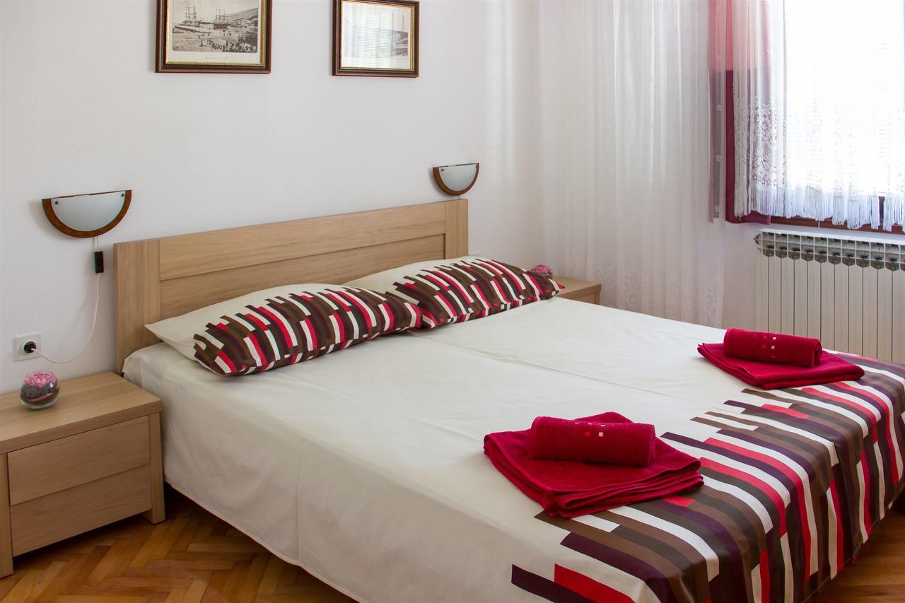 Apartments Marijana Senj  Luaran gambar
