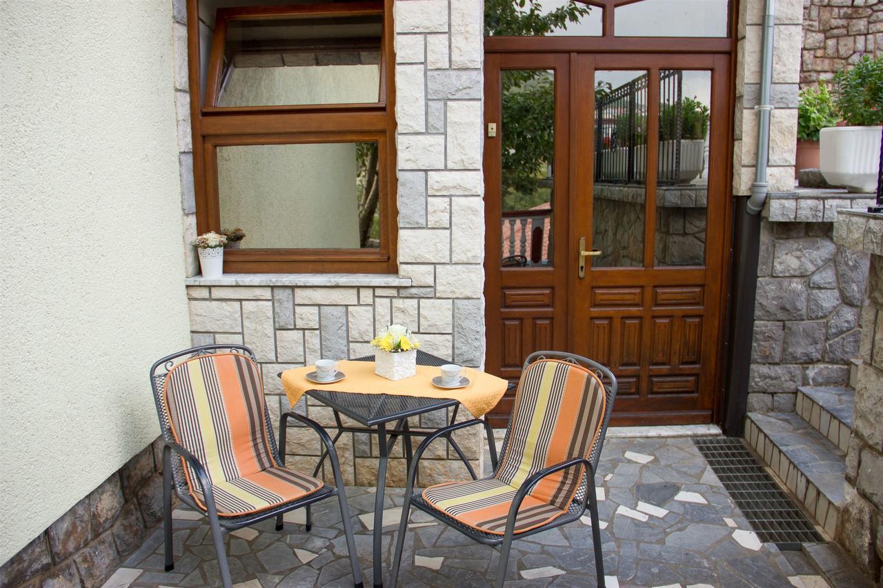Apartments Marijana Senj  Luaran gambar